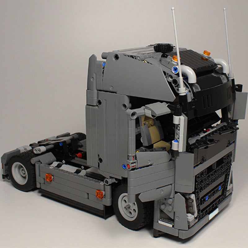 Volvo FH Cab Tractor Head Semi-Truck